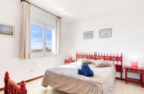 El Mas Fumats Casa | Holiday Home People I by Interhome