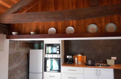 Beijos Casa | Casa de vacaciones 'Casa De Andrães - Glicíneas' con vistas a la montaña, Wi-Fi y aire acondicionado