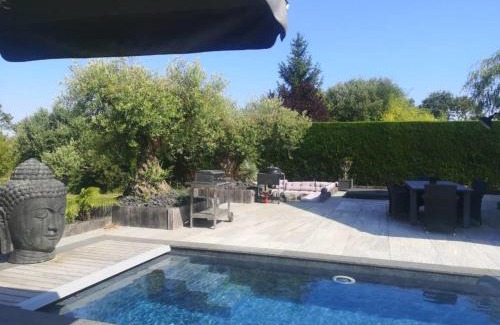 Carnac Casa | Holiday Home Quelvezin by Interhome