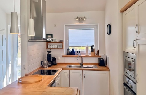 Kosel Casa | Holiday Home 'Rosenuferhaus' with Sea View, Private Terrace and Wi-Fi