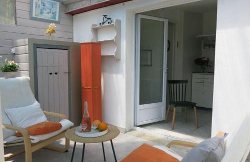 Bourgenay Casa | Holiday Home Roses Tremières by Interhome