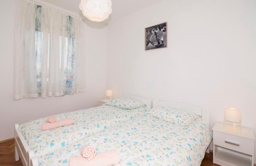 Valdebek Casa | Holiday home Rovere