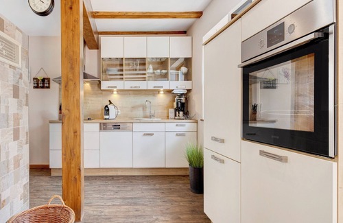 Lauenburg an der Elbe Casa | Holiday Home 'Scheffler' with Private Terrace, Private Garden and Wi-Fi