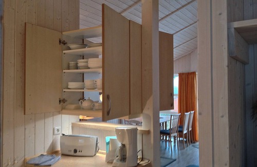 Sieseby Casa | Holiday Home 'Skipper-Lodge West' with Sea View, Private Terrace and Wi-Fi