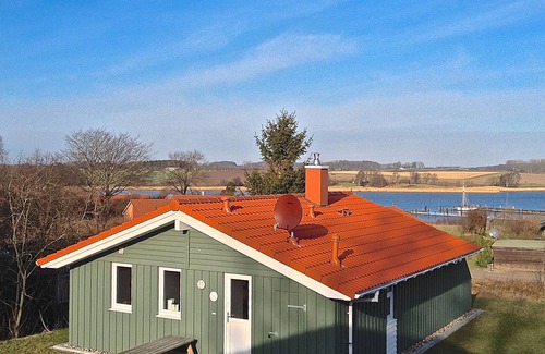 Sieseby Casa | Holiday Home 'Skipper-Lodge West' with Sea View, Private Terrace and Wi-Fi