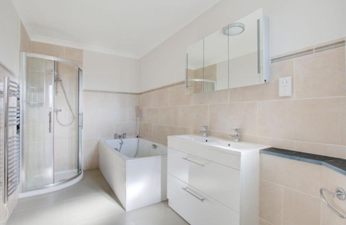 Constantine Bay Casa | Holiday Home Trey