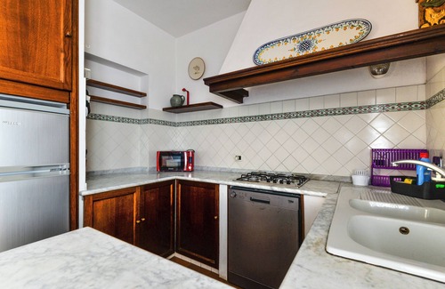 Lacona Casa | Casa de vacaciones 'Trilocale Lavanda A Lacona' con vistas al mar, piscina compartida y Wi-Fi