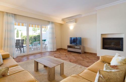 Vale do Garrao Casa | Holiday Home V2 Garrão 650m from the beach by Interhome