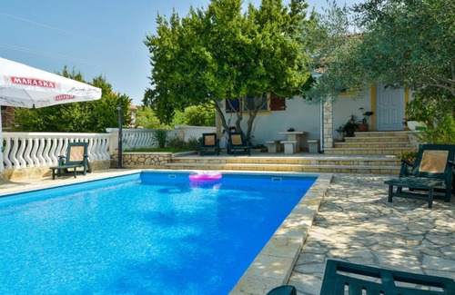 Krusevo Casa | Holiday Home Villa Ana by Interhome