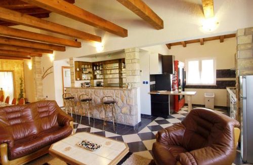 Krusevo Casa | Holiday Home Villa Ana by Interhome