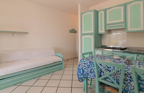 Capo d'Orso Casa | Casa de vacaciones "Villetta Bilocale Porto Mannu D6" con vistas al mar y terraza