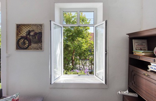 Sangalhos Casa | Casa de vacaciones 'Vivenda Barros' con jardín privado y Wi-Fi