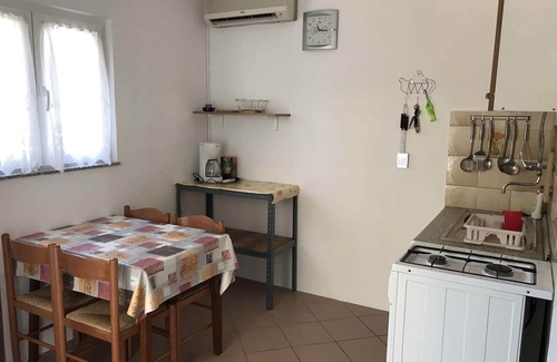 Ribarica Casa | Casa vacacional con jardín