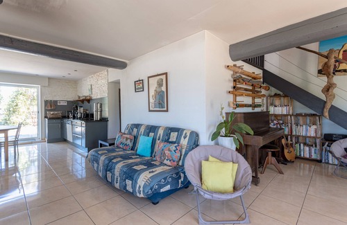 Rigarda Casa | Casa de vacaciones 'Gite Avec Dortoirs' con vistas al lago, jardín privado y balcón