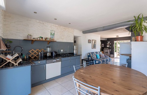 Rigarda Casa | Casa de vacaciones 'Gite Avec Dortoirs' con vistas al lago, jardín privado y balcón