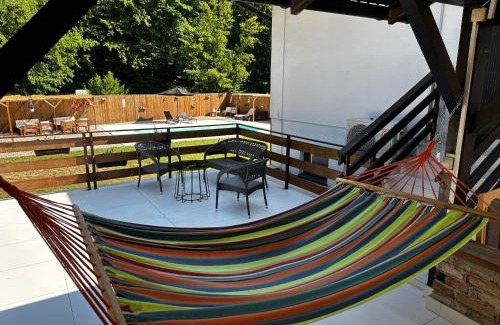 Laktasi Villa | Holiday home with private pool 'Lux Banja Luka'