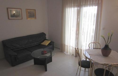 Okrug Donji Casa | Holiday home Zdenka