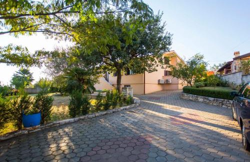 Rovinjsko Selo Apartamento | Holiday House Alex
