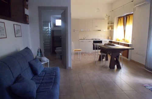 La Maddalena Apartamento | Casa de vacaciones en el casco antiguo, a pocos kilómetros de las hermosas playas