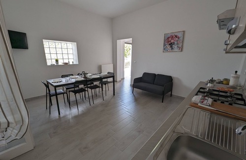 Villamagna Apartamento | Holiday House is located in Villamagna, Abruzzo. Sea and Mountain at 2 steps.