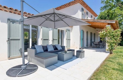 Le Rouret Casa | Holiday house Le Rouret for 1 - 6 persons with 3 bedrooms - Holiday house