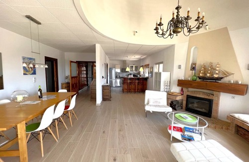 El Mas Fumats Casa | casa de vacaciones 4 hab, 4 baños, piscina, fibra internet ACC, vistas al mar