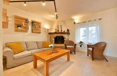 Dracevac Casa | Holiday house Vento with private backyard