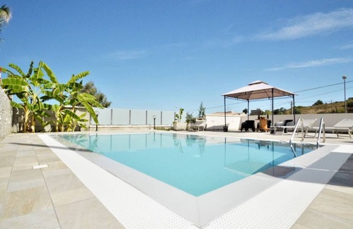 Alcamo Villa | holiday inn endless summer