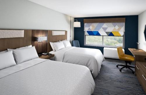 Harbor Hotel | Holiday Inn Express & Suites Hawaiian Gardens by IHG