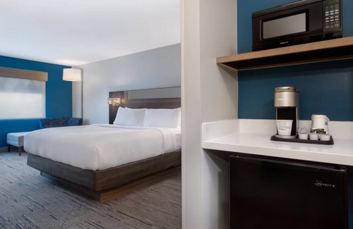 Oscoda Hotel | Holiday Inn Express and Suites Oscoda by IHG