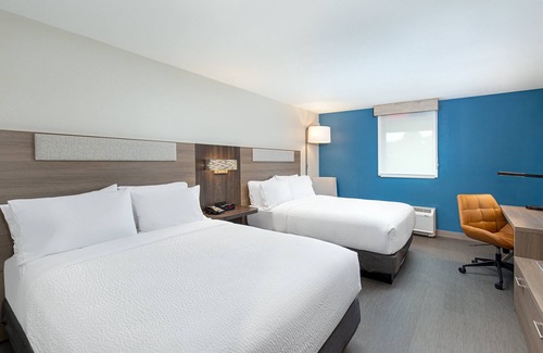 College Park Hotel | Holiday Inn Express Atlanta Airport - North by IHG