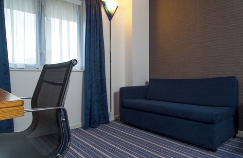 Little Hay Hotel | Holiday Inn Express Birmingham NEC by IHG