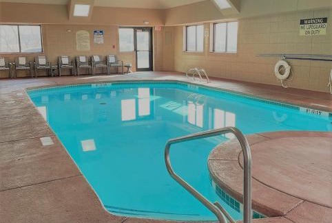 Lincoln Hotel | Holiday Inn Express Hotel & Suites Lincoln South by IHG