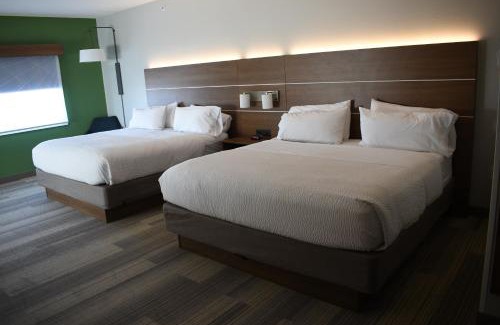 Lincoln Hotel | Holiday Inn Express Hotel & Suites Lincoln South by IHG