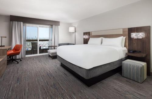 Ventura Hotel | Holiday Inn Express Hotel & Suites Ventura Harbor by IHG