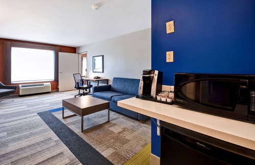 Schererville Hotel | Holiday Inn Express & Suites Schererville by IHG