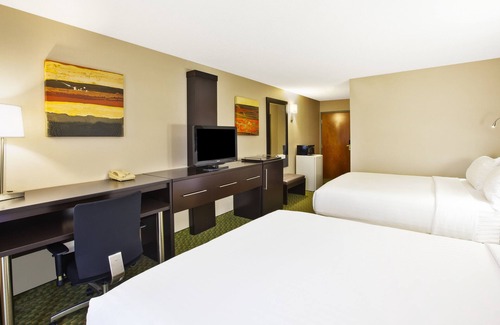Holiday City Hotel | Holiday Inn Express & Suites Montpelier by IHG