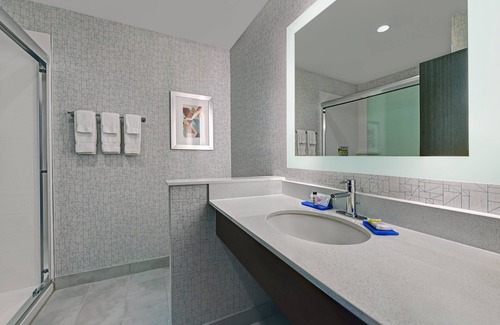 Memorial Hotel | Holiday Inn Express & Suites Houston - Memorial City Centre by IHG