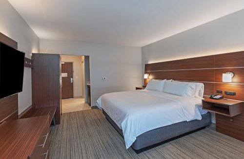 Parsons Hotel | Holiday Inn Express & Suites - Parsons by IHG