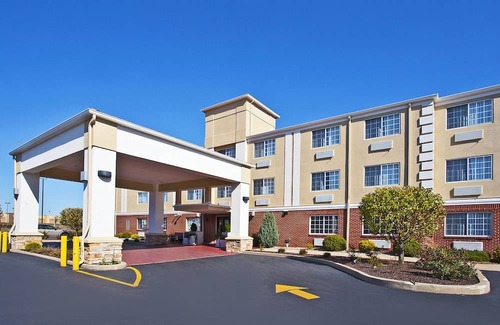 Wabash Hotel | Holiday Inn Express Hotel & Suites Wabash, an IHG Hotel