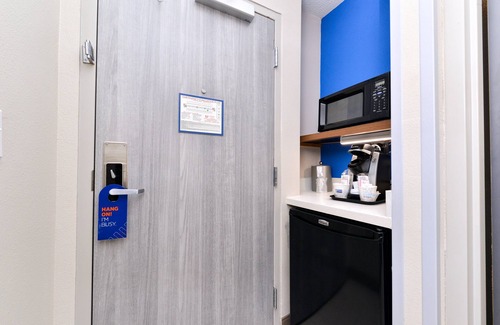 Winston - Salem Hotel | Holiday Inn Express Winston-Salem Medical Center Area by IHG