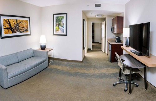 Stockbridge Hotel | Holiday Inn Hotel & Suites Stockbridge / Atlanta I-75 by IHG