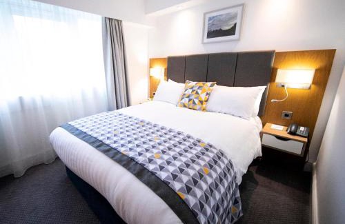 Kenilworth Hotel | Holiday Inn Kenilworth - Warwick by IHG