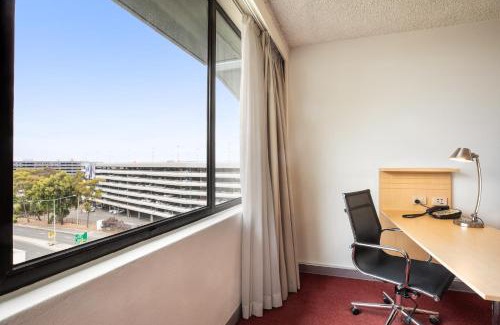 Melbourne Airport Hotel | Holiday Inn Melbourne Airport by IHG