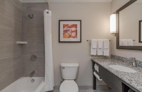 Mishawaka Hotel | Holiday Inn Mishawaka by IHG