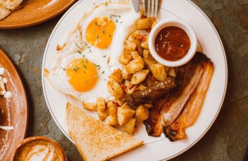 The Village Hotel | Holiday Inn Resort The Lodge at Big Bear Lake by IHG