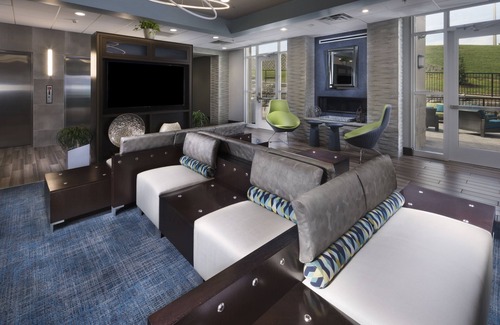 Skyland Hotel | Holiday Inn & Suites Arden - Asheville Airport by IHG