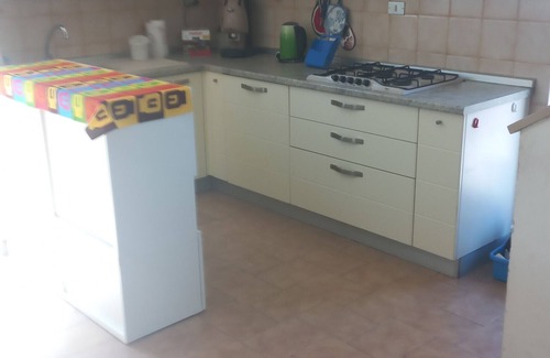 Montopoli in Val d'Arno Apartamento | Apartamento vacacional "Tana Rosa" con terraza privada y Wi-Fi