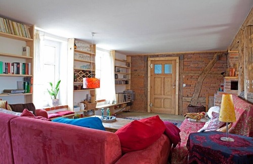 Schrepkow Otro | Loft de vacaciones de un patio de tres lados en el Prignitz, con amor e individualidad