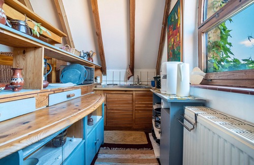 Zempow Apartamento | Atelier vacacional 'En la Casa Ginkgo' con piscina comunitaria, jardín comunitario y Wi-Fi